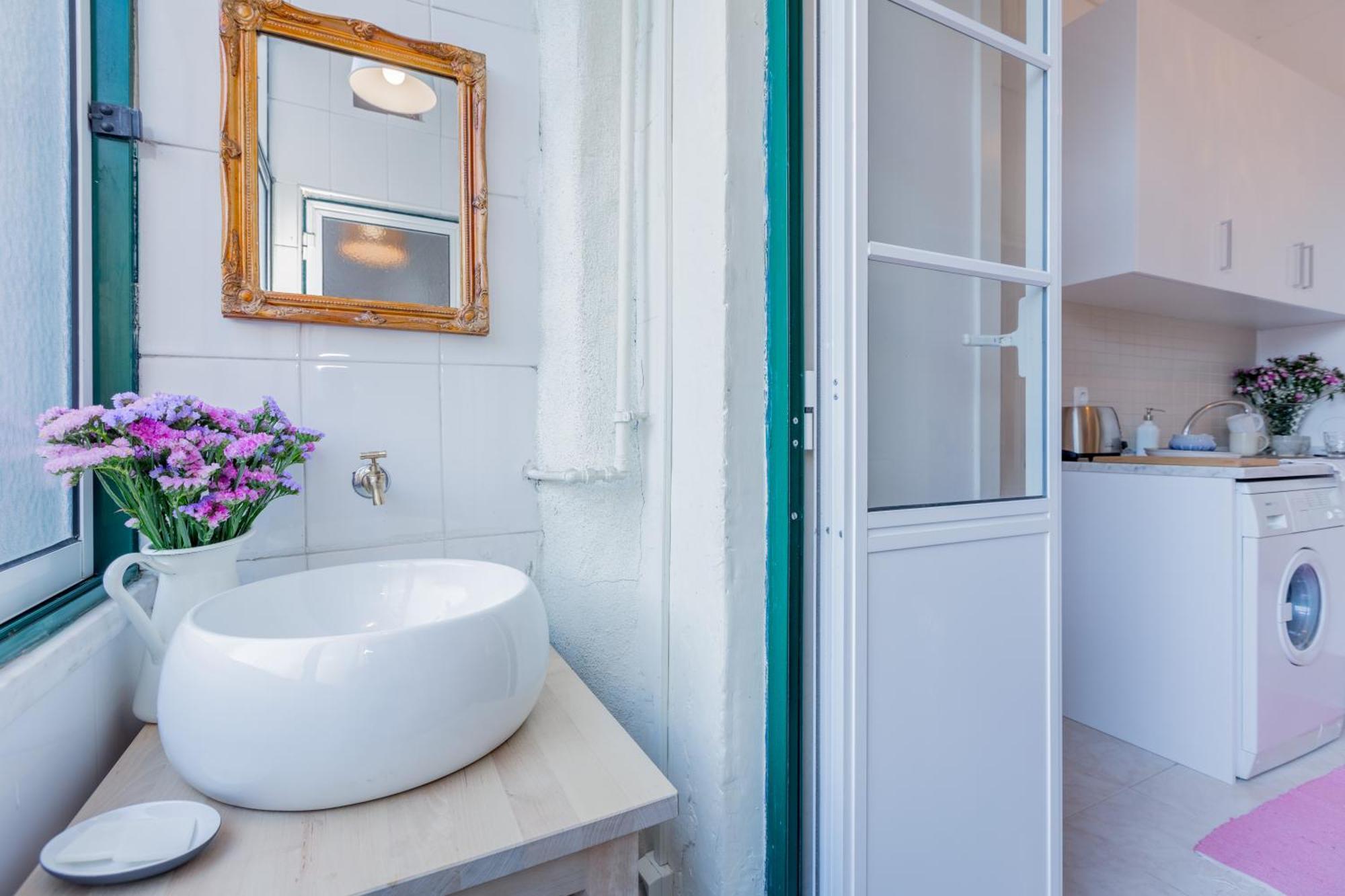 Apartamento Spacious, Bright And Sunny Apartment, By Timecooler Lisboa