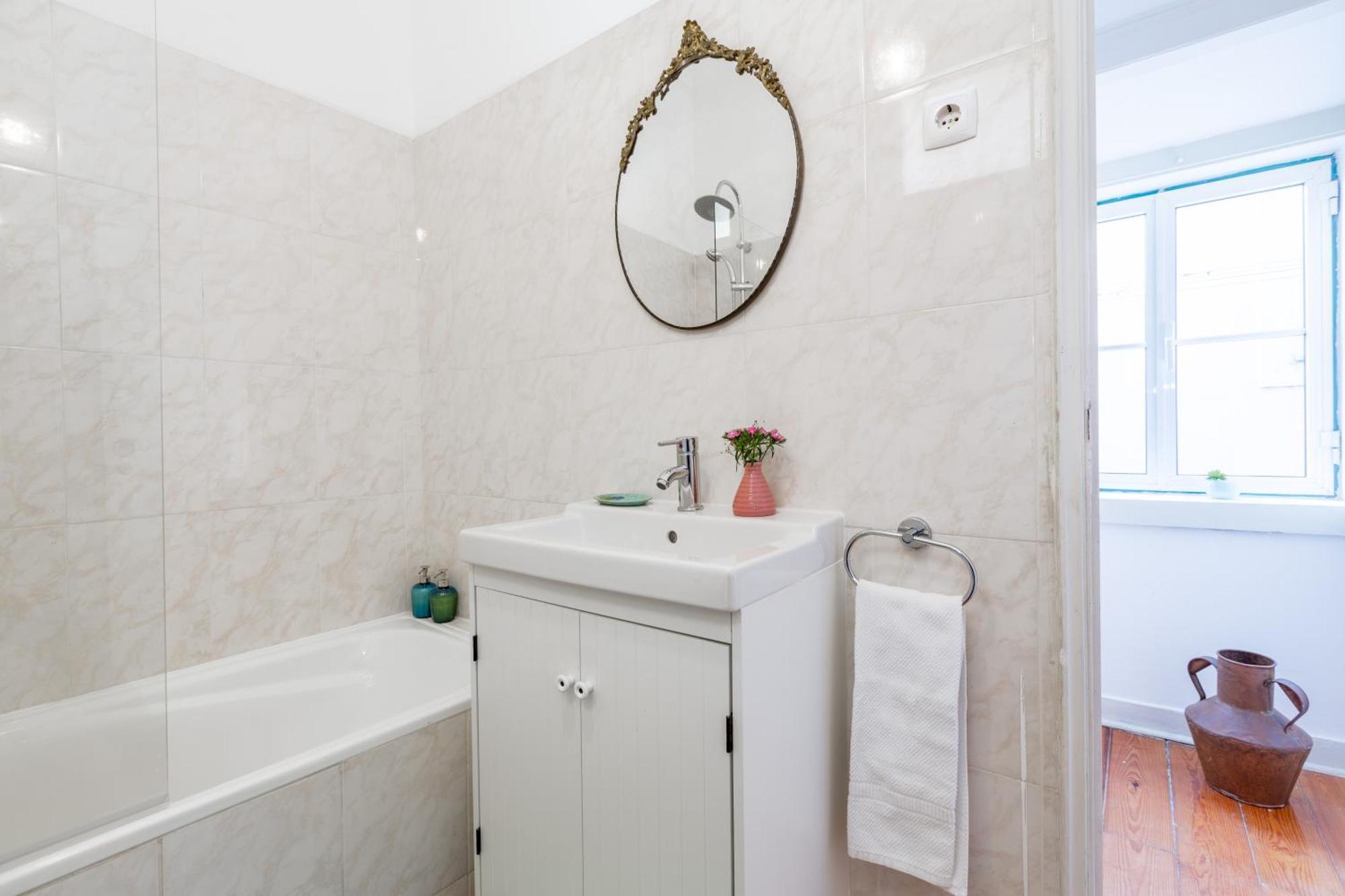 Apartamento Spacious, Bright And Sunny Apartment, By Timecooler Lisboa